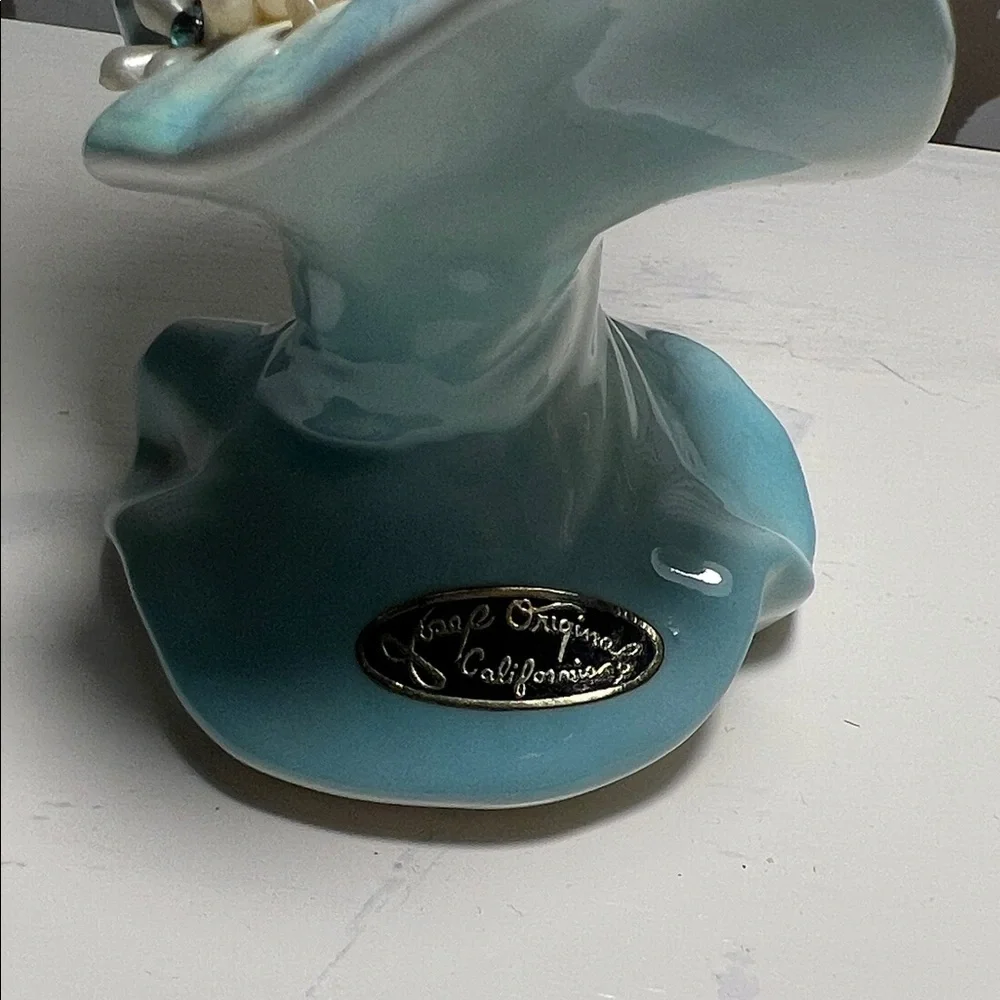 Vintage Porcelain Figurine, Fancy Lady w/ Earrings, Joseph Original, Japan, 5.5” - Picture 3 of 7